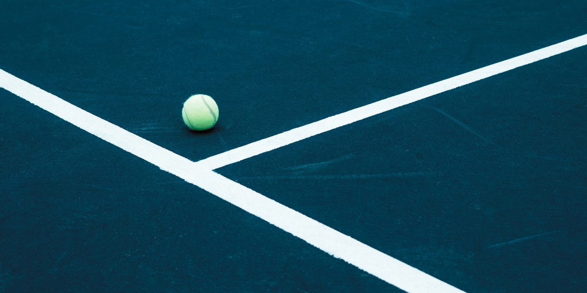 open d'australie, terrain avec une balle - Le Bon Parieur