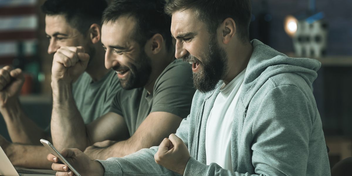groupe d'amis qui partagent leur passion pour les paris sportifs - le bon parieur